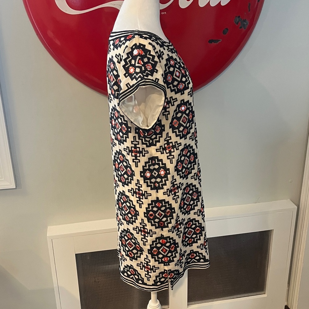 Alice + Olivia Cream Mirrored Geometric Flutter-Sleeve Shift Mini Dress, L - Picture 4 of 13